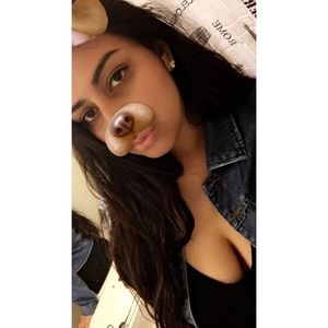 Meet your Posher, Vanessa